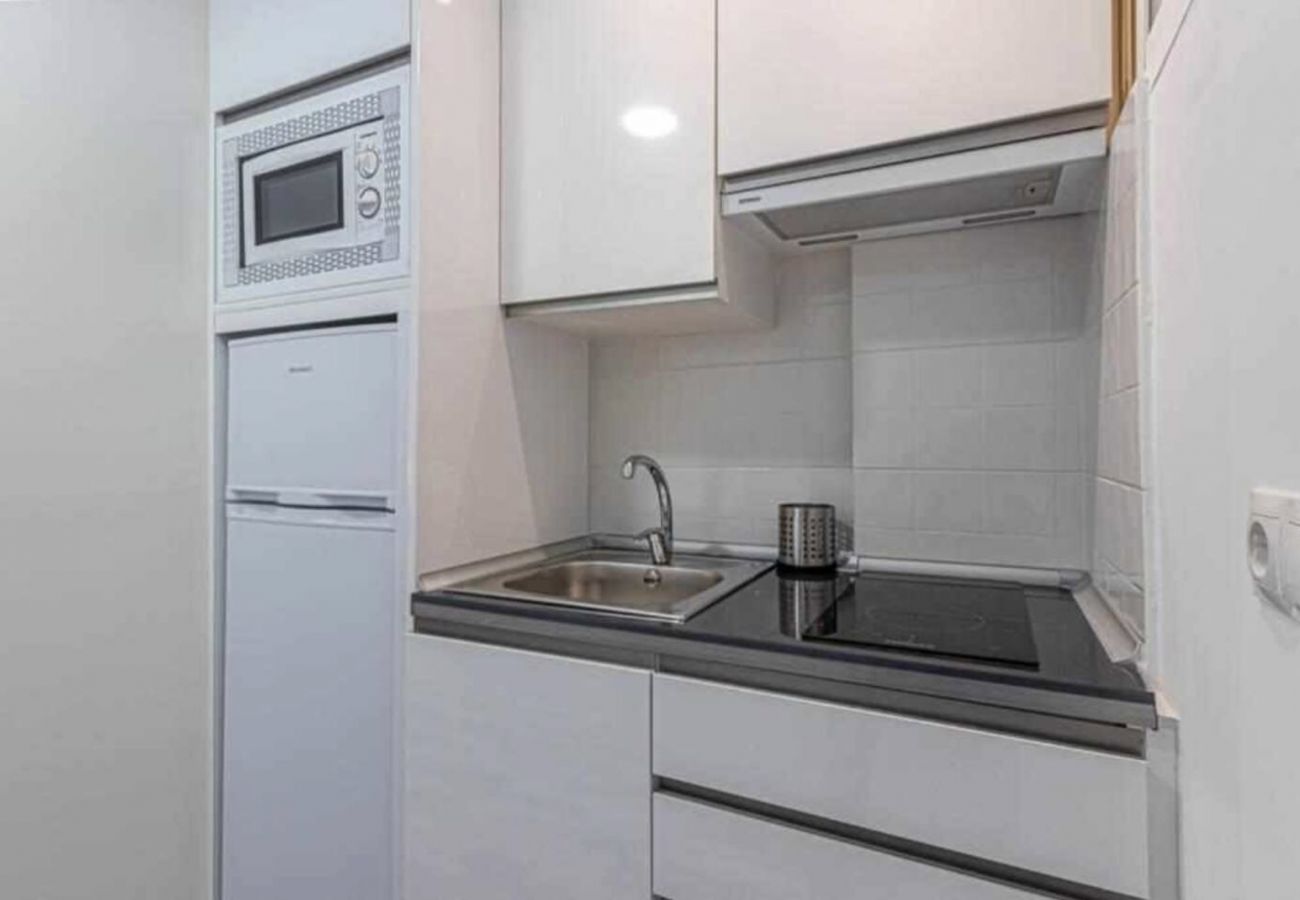 Estudio en Benalmádena - Moderno estudio en iris para 2 con piscinas. 
