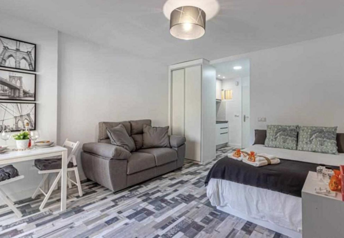 Estudio en Benalmádena - Moderno estudio en iris para 2 con piscinas. 