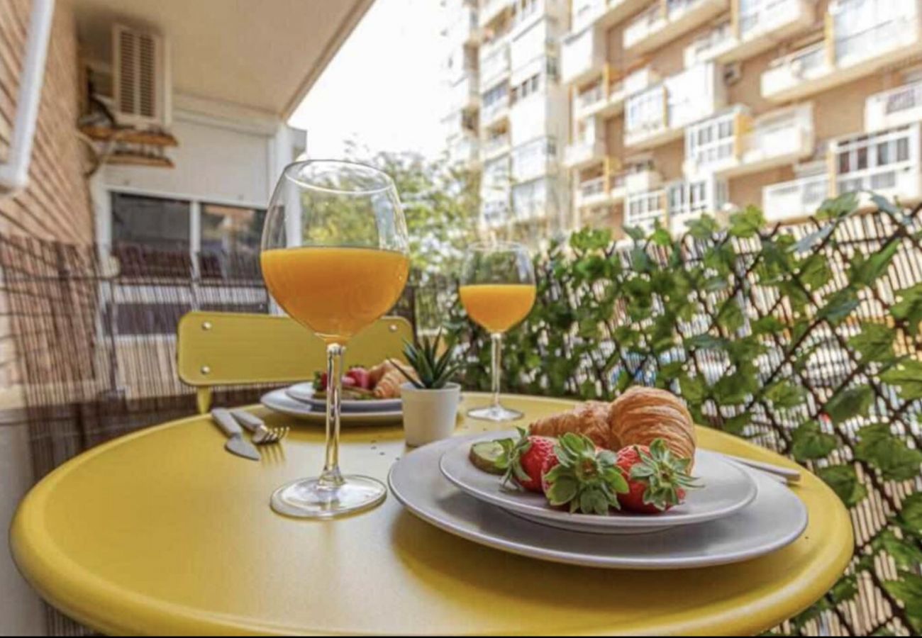 Estudio en Benalmádena - Moderno estudio en iris para 2 con piscinas. 