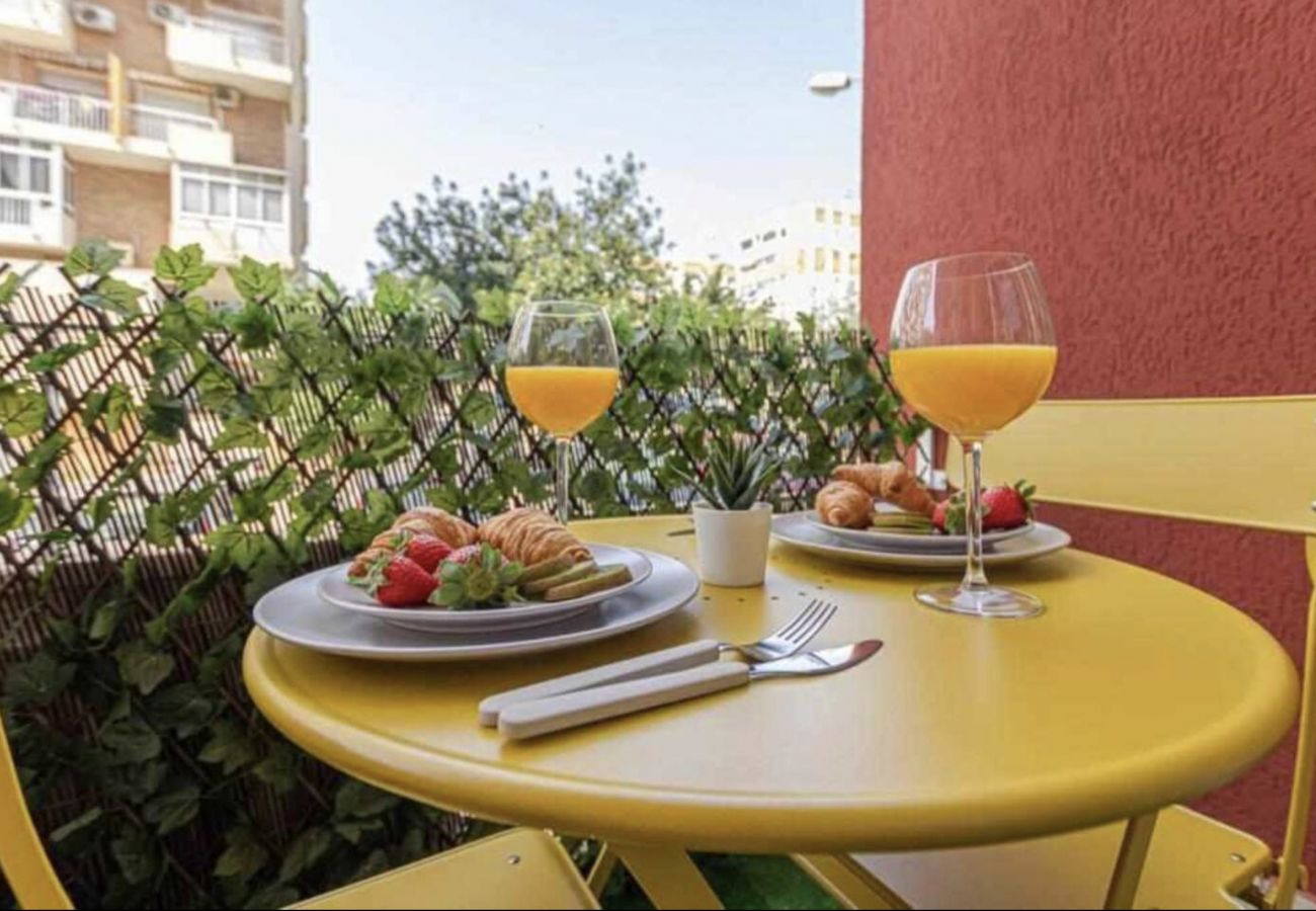Estudio en Benalmádena - Moderno estudio en iris para 2 con piscinas. 