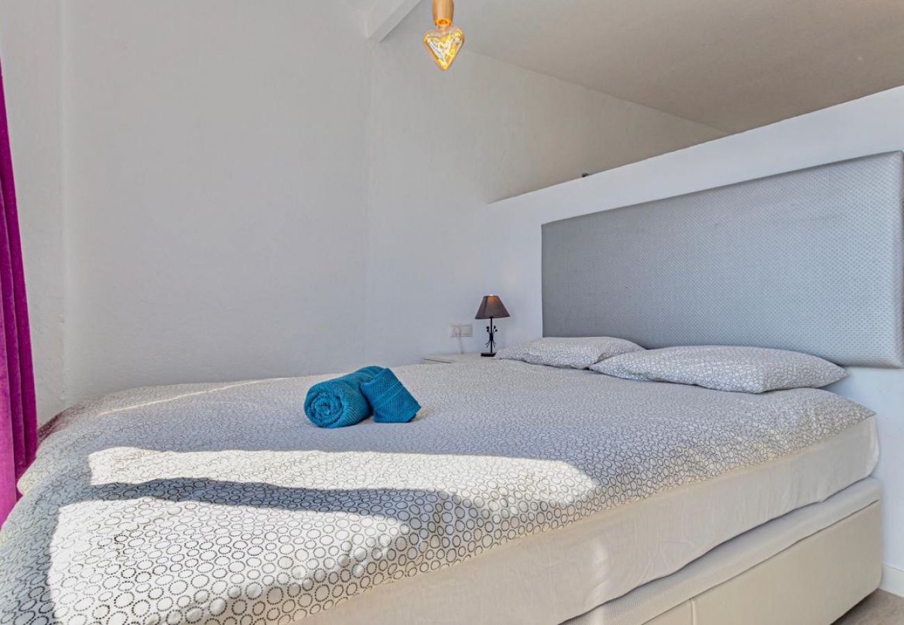 Estudio en Benalmádena - MARKUS - Moderno, céntrico y espacioso estudio