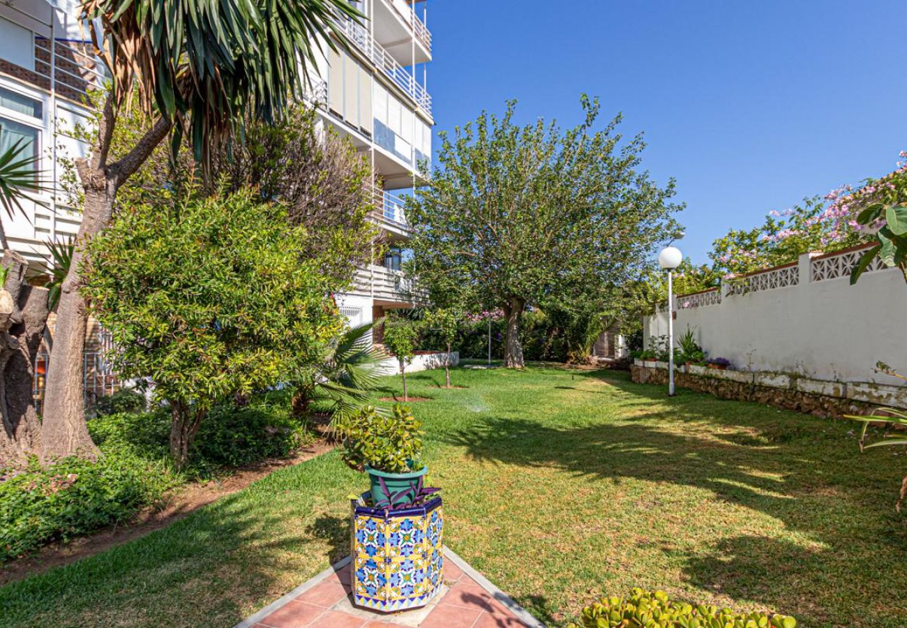 Estudio en Benalmádena - MARKUS - Moderno, céntrico y espacioso estudio