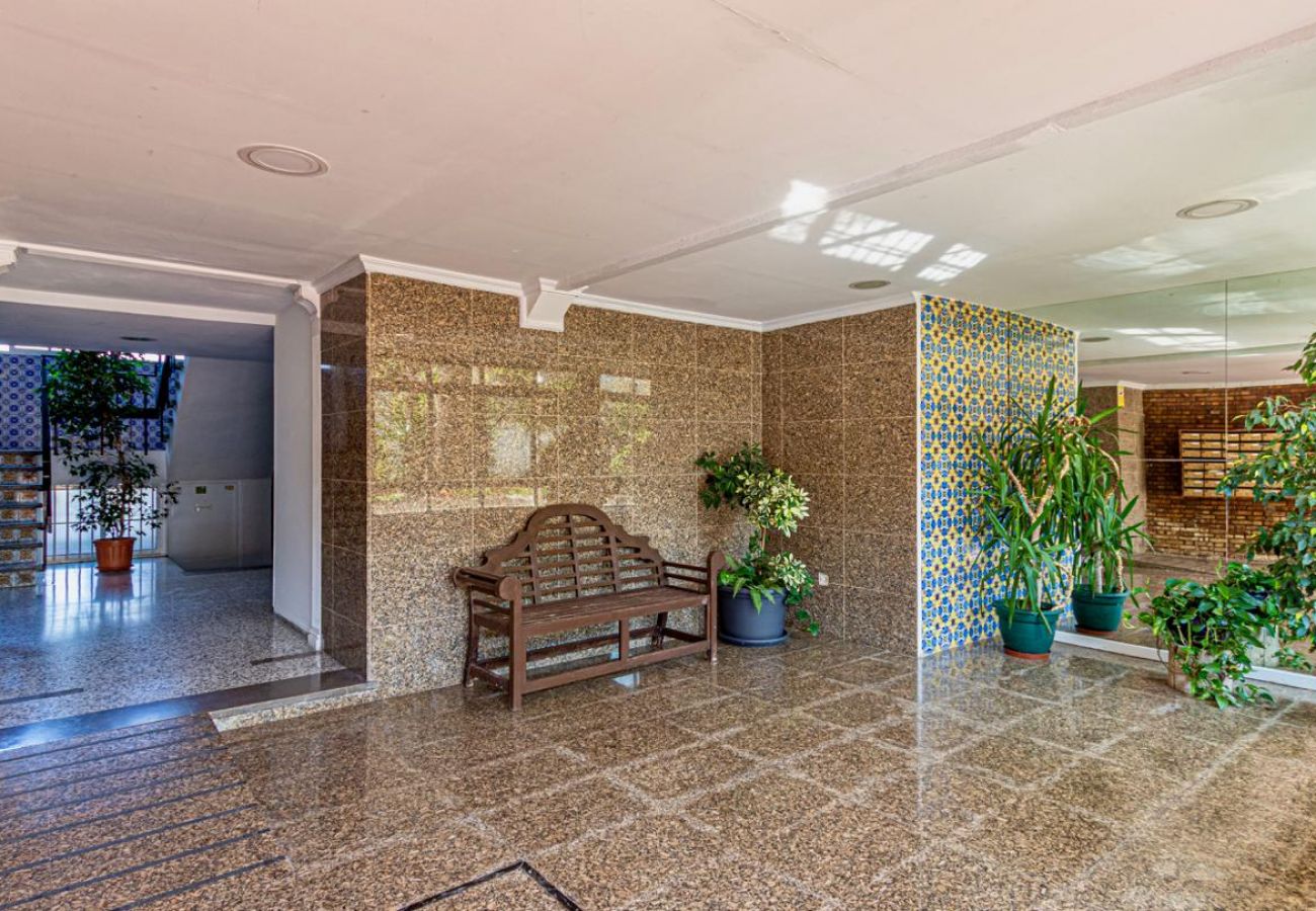 Estudio en Benalmádena - MARKUS - Moderno, céntrico y espacioso estudio
