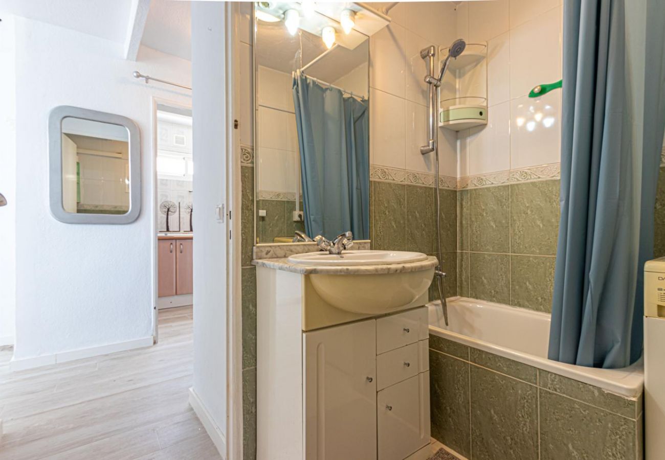 Estudio en Benalmádena - MARKUS - Moderno, céntrico y espacioso estudio