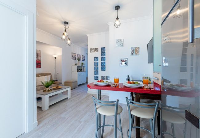 Apartamento en Benalmádena - ANTONIO ALOHA · Apartamento en Aloha Playa frente 