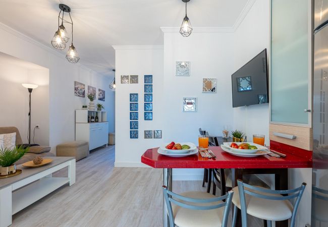 Apartamento en Benalmádena - ANTONIO ALOHA · Apartamento en Aloha Playa frente 