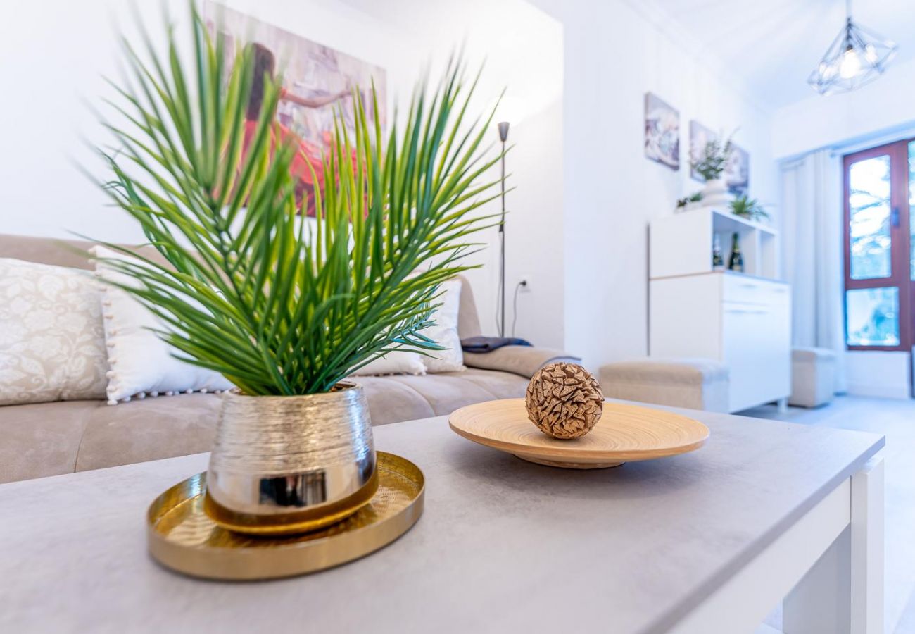 Apartamento en Benalmádena - ANTONIO ALOHA · Apartamento en Aloha Playa frente 