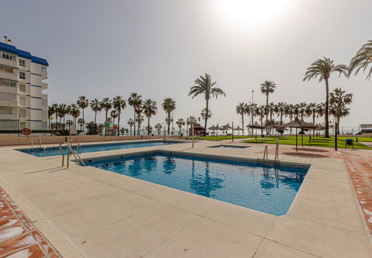 Apartamento en Benalmádena - ANTONIO ALOHA · Apartamento en Aloha Playa frente 