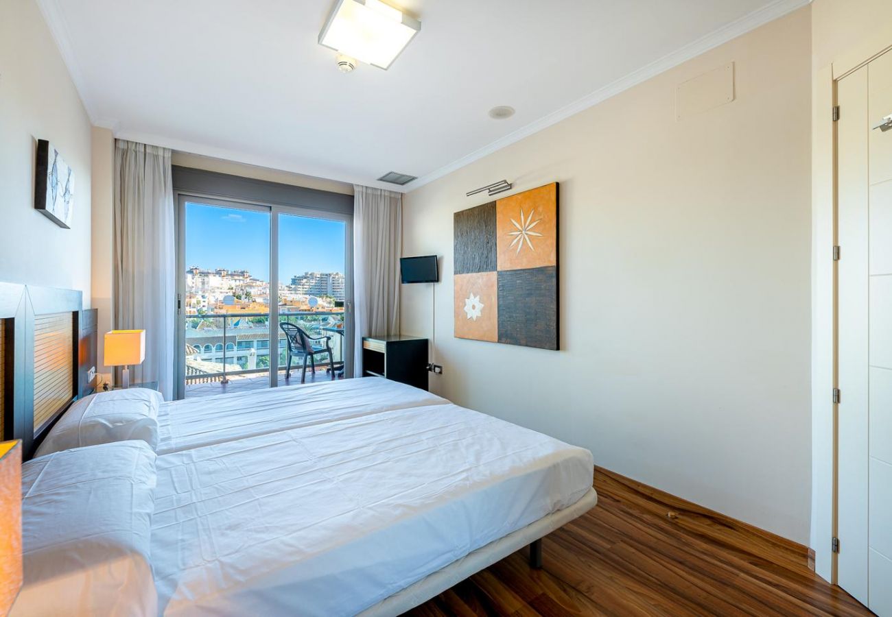 Apartamento en Benalmádena - PAQUI- Moderno apartamento con terraza