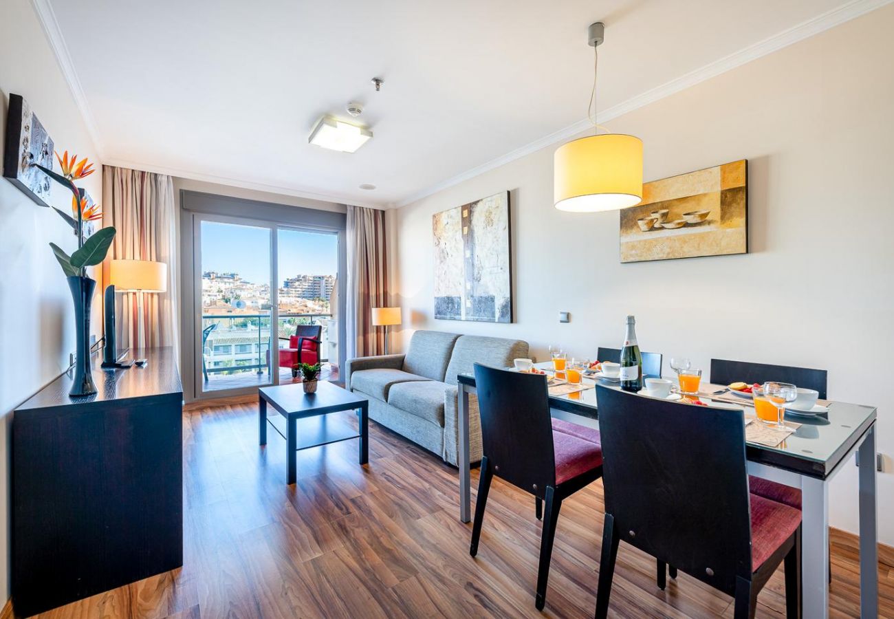 Apartamento en Benalmádena - PAQUI- Moderno apartamento con terraza