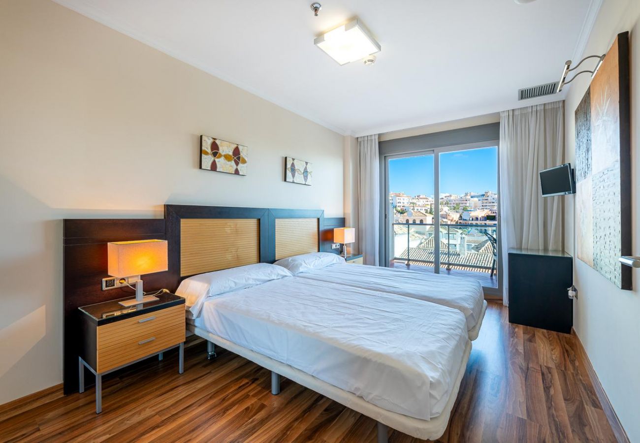 Apartamento en Benalmádena - PAQUI- Moderno apartamento con terraza