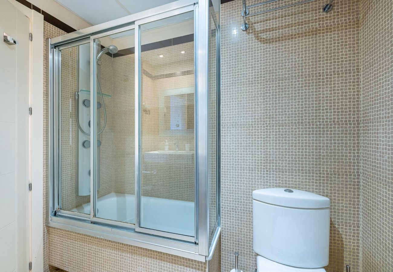 Apartamento en Benalmádena - PAQUI- Moderno apartamento con terraza
