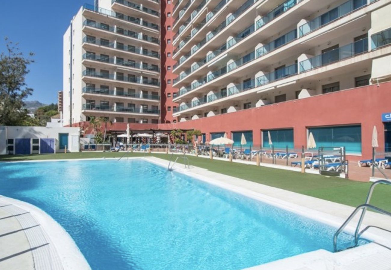 Apartamento en Benalmádena - PAQUI- Moderno apartamento con terraza