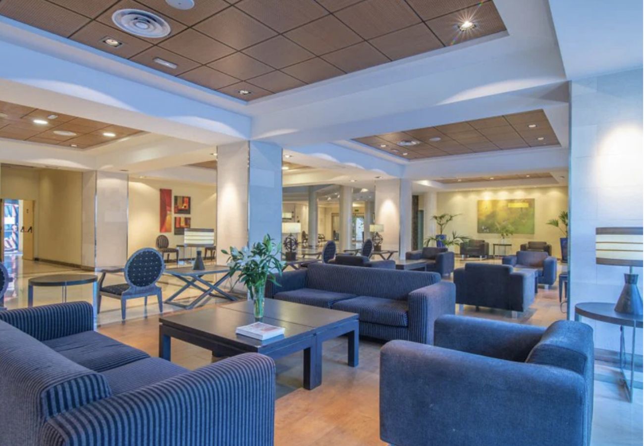 Apartamento en Benalmádena - PAQUI- Moderno apartamento con terraza