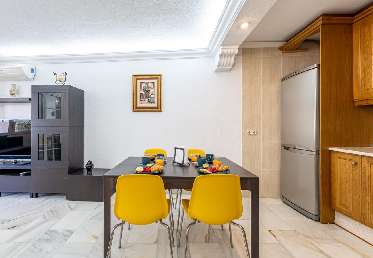 Apartamento en Torremolinos - PEPE 2 - Piso en la Carihuela con piscina