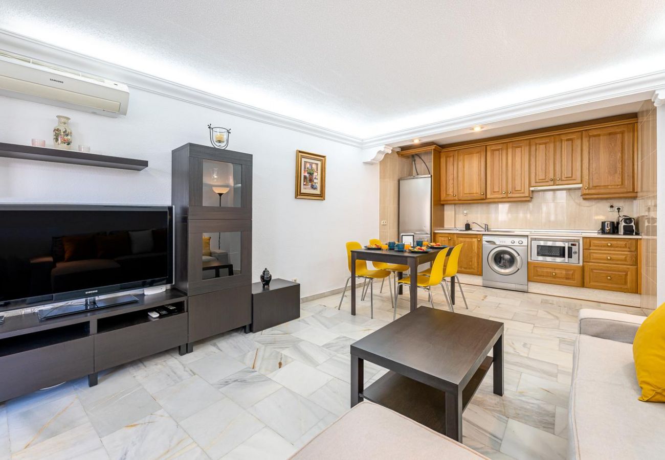 Apartamento en Torremolinos - PEPE 2 - Piso en la Carihuela con piscina