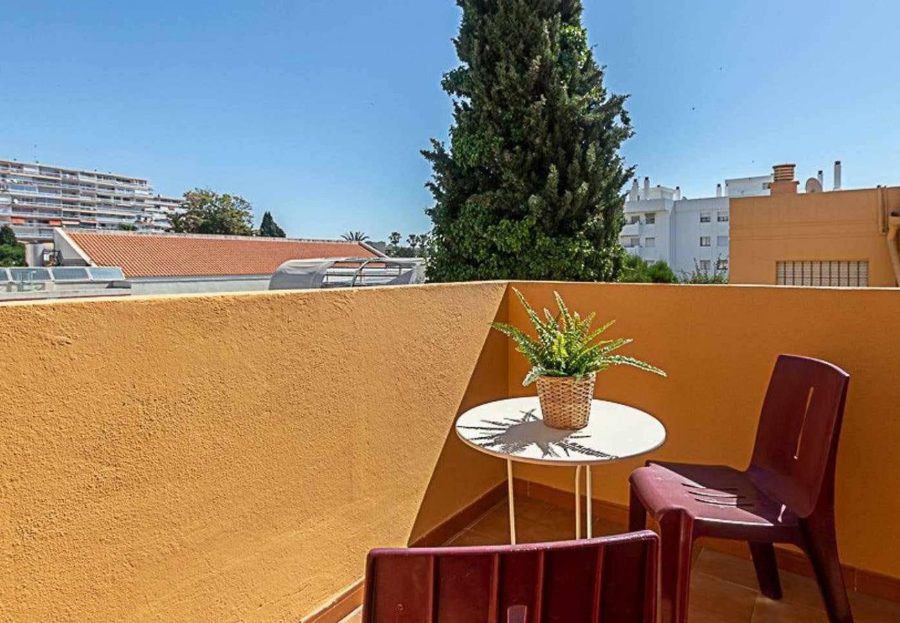 Apartamento en Torremolinos - ADRIAN · Adosado en la Carihuela