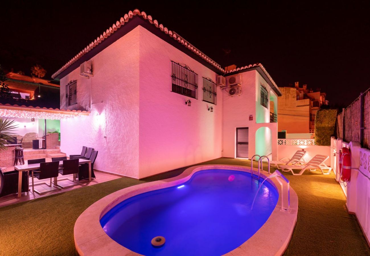 Apartamento en Benalmádena - Rogelio · Villa con piscina privada y barbacoa