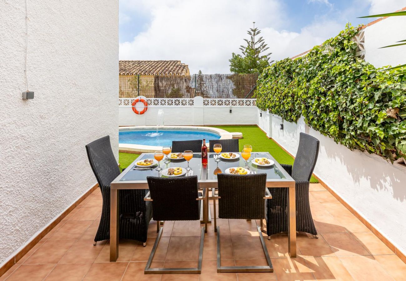 Apartamento en Benalmádena - Rogelio · Villa con piscina privada y barbacoa