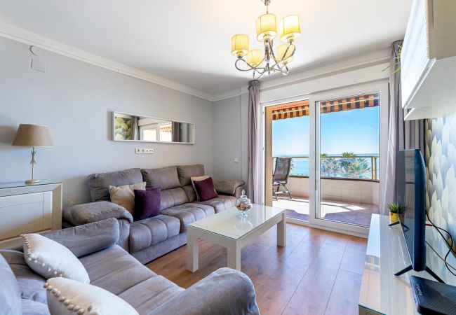 Apartamento en Torremolinos - TIKI 1- Amplio piso con terraza en primera linea