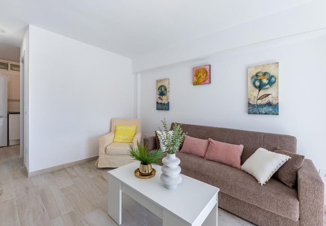 Apartamento en Benalmádena - DOLORES- Apartamento en Piscis con piscinas