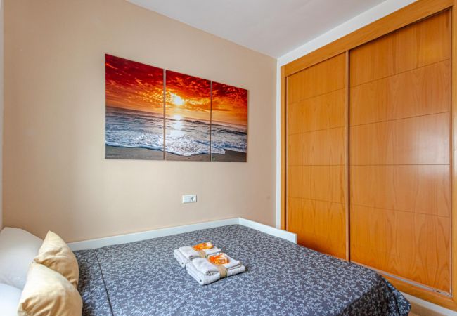 Apartamento en Benalmádena - 1 MES FIANZA, 1 MES COMISION, 1 MES CORRIENTE, IDEAL ALGUIEN HASTA 01 MAYO