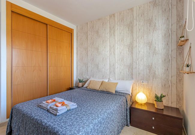 Apartamento en Benalmádena - 1 MES FIANZA, 1 MES COMISION, 1 MES CORRIENTE, IDEAL ALGUIEN HASTA 01 MAYO