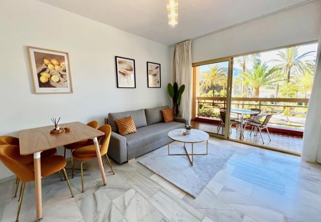 Apartamento en Benalmádena - ANDRES · Apartamento en Hotel Sunset Beach frente