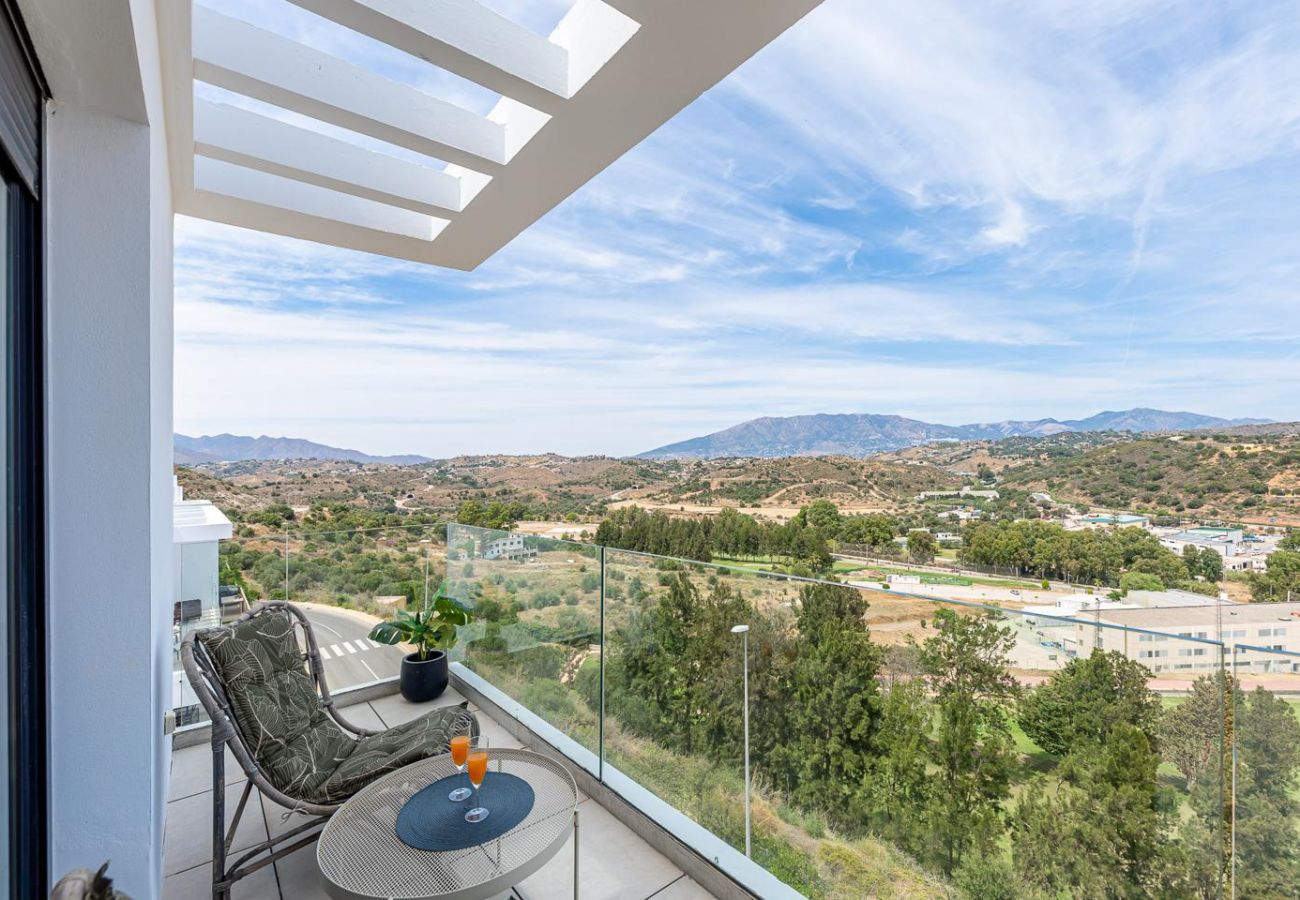 Apartamento en La Cala de Mijas - LAURA- Moderno piso con vistas al golf y mar