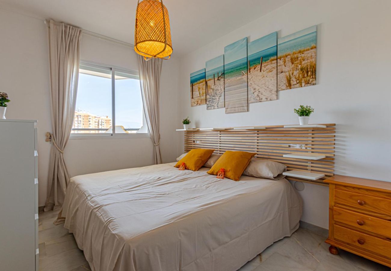 Apartamento en Benalmádena - DELFINO · luminoso piso para 4 en arroyo