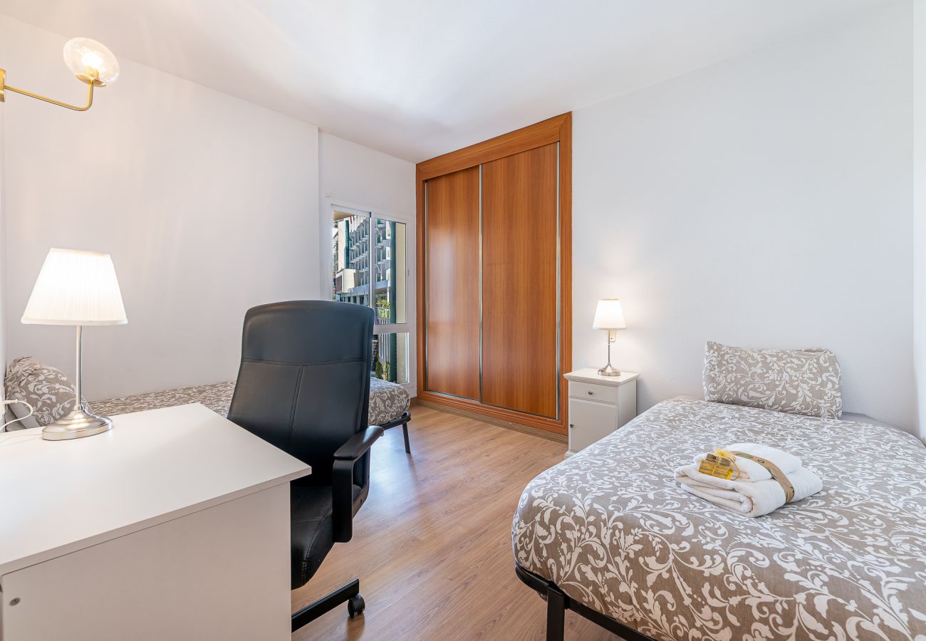 Apartamento en Fuengirola - JOSE HIGUERON- Comodo apartamento con terraza