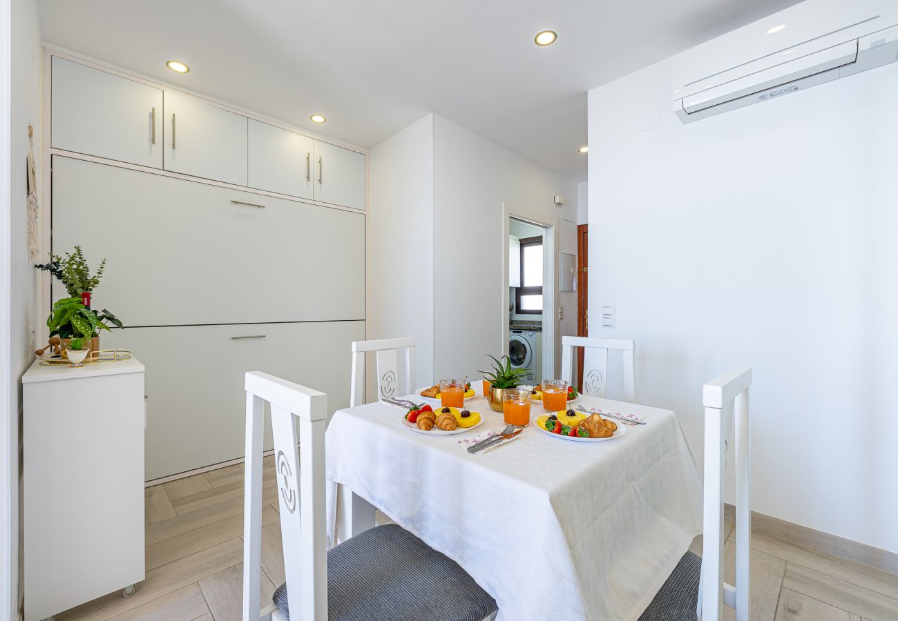 Estudio en Benalmádena - MANUEL ALOHA - renovado estudio