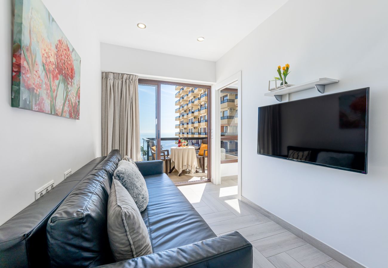 Estudio en Benalmádena - MANUEL ALOHA - renovado estudio