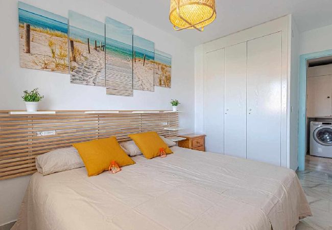 Apartamento en Benalmádena - Luminoso piso para 4 en Arroyo de la miel 