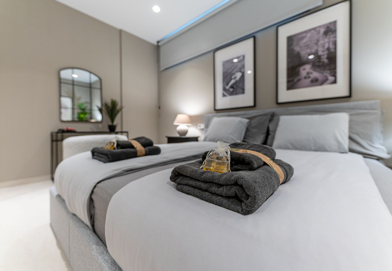 Villa en Benalmádena - Lujosa y moderna villa en Puerto marina. 