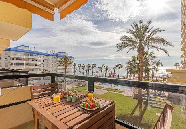 Apartamento en Benalmádena - Apartamento en Aloha Playa frente al mar. 