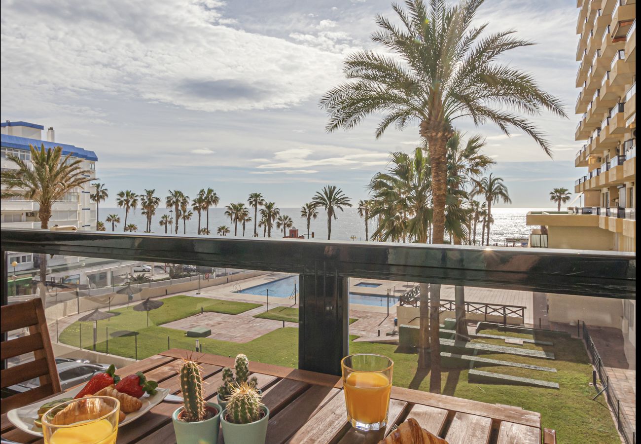 Apartamento en Benalmádena - Apartamento en Aloha Playa frente al mar. 