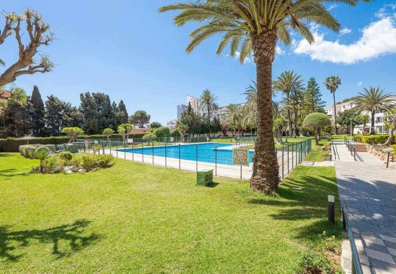 Apartamento en Benalmádena - Espectacular piso con vista al mar y al puerto. 