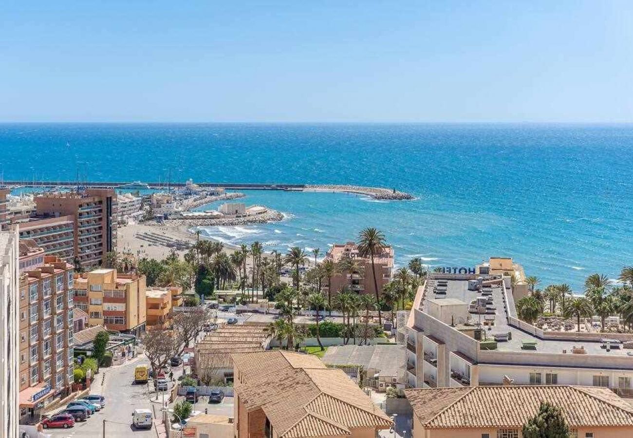Apartamento en Benalmádena - Espectacular piso con vista al mar y al puerto. 