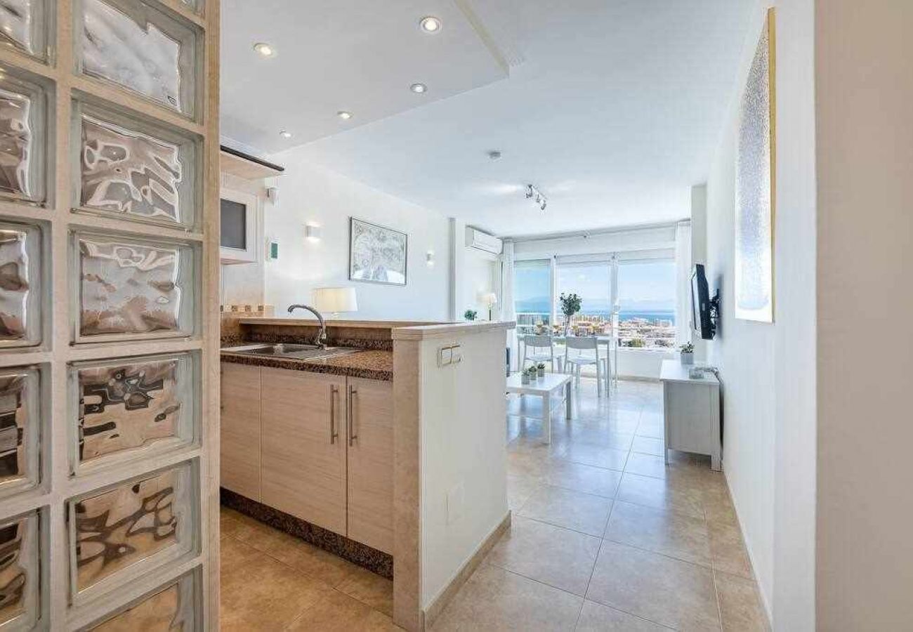 Apartamento en Benalmádena - Espectacular piso con vista al mar y al puerto. 