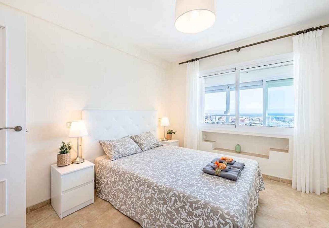 Apartamento en Benalmádena - Espectacular piso con vista al mar y al puerto. 