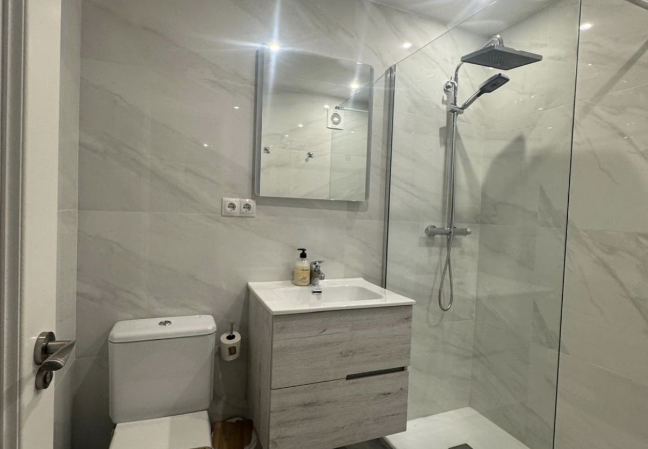 Apartamento en Benalmádena - Espectacular piso con vista al mar y al puerto. 