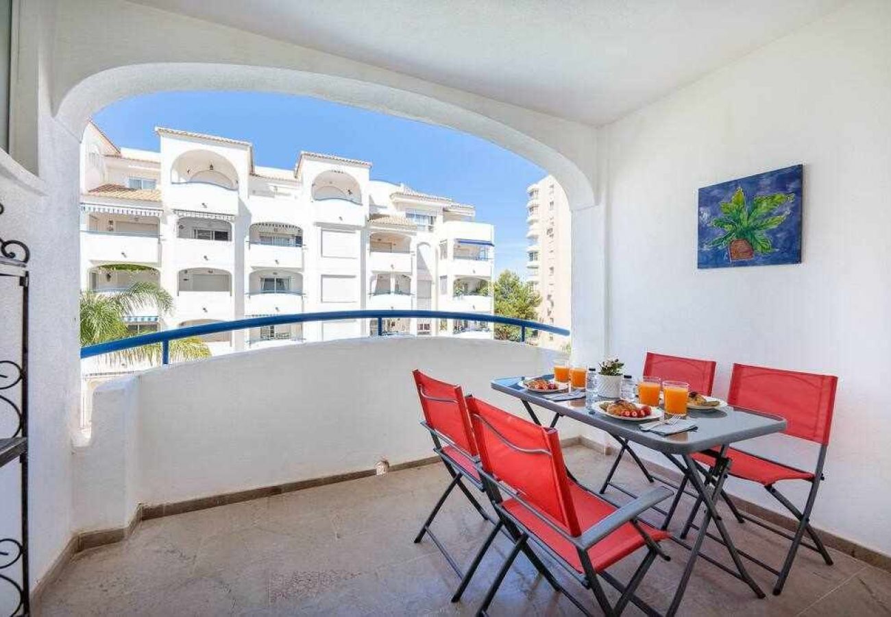 Apartamento en Benalmádena - Espacioso piso cerca de la playa y puerto marina 