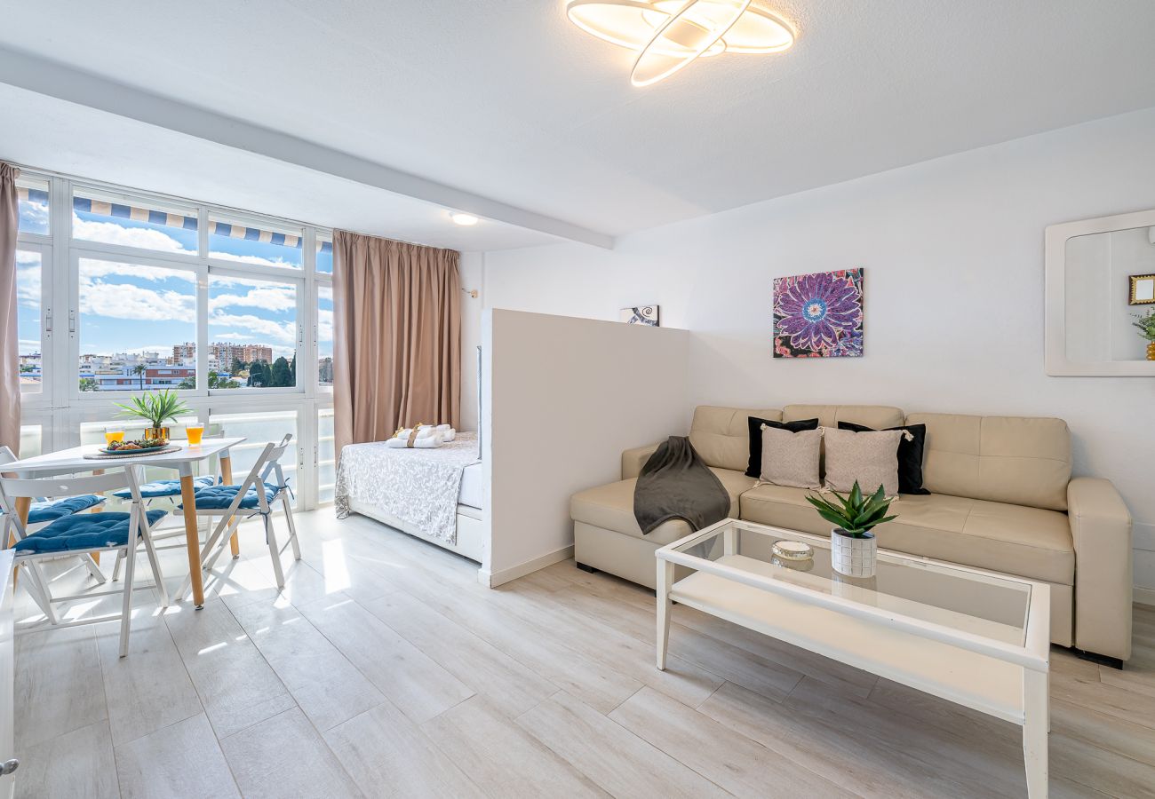 Estudio en Benalmádena -  Moderno, céntrico y espacioso estudio en Benalmádena 