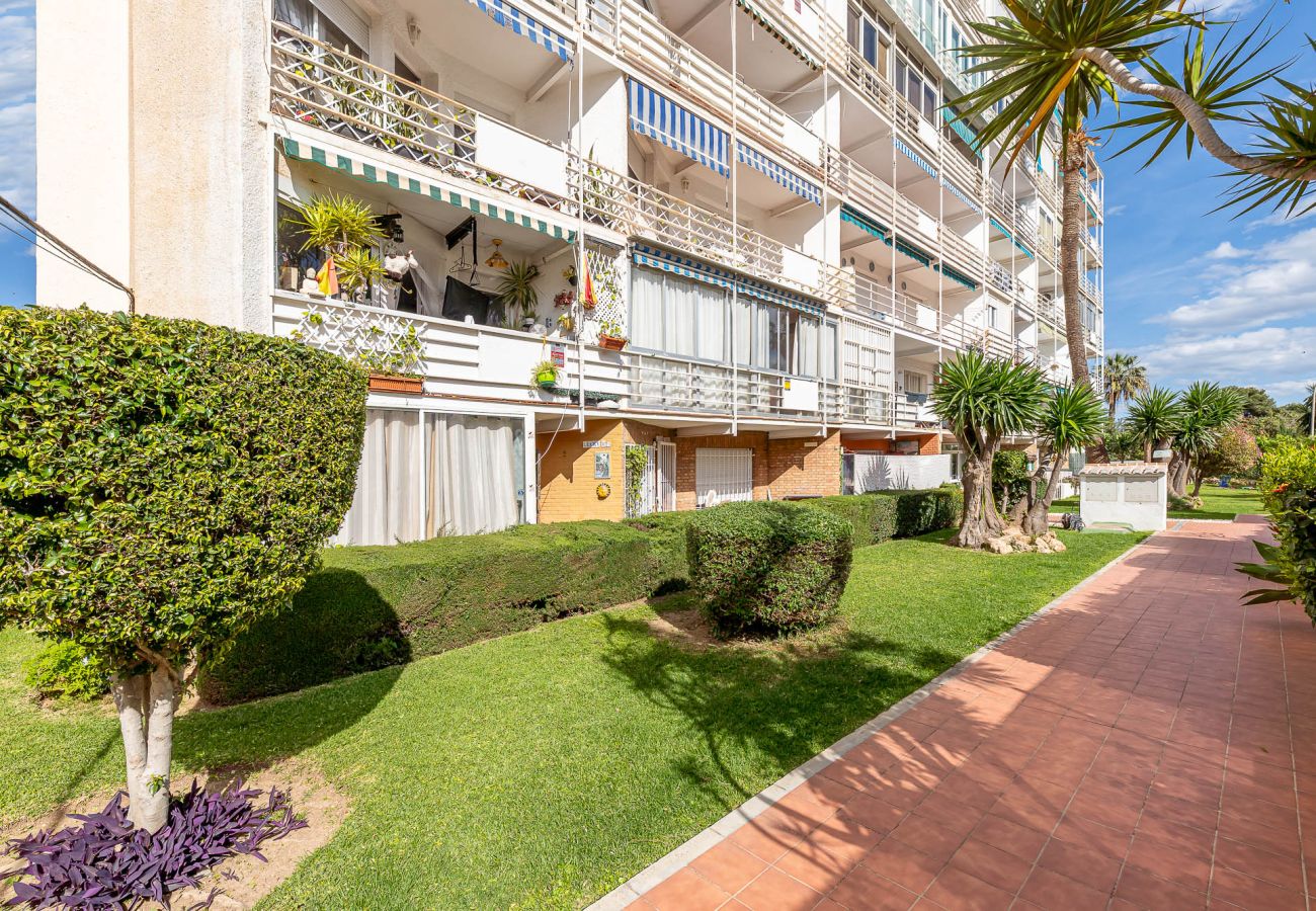 Estudio en Benalmádena -  Moderno, céntrico y espacioso estudio en Benalmádena 