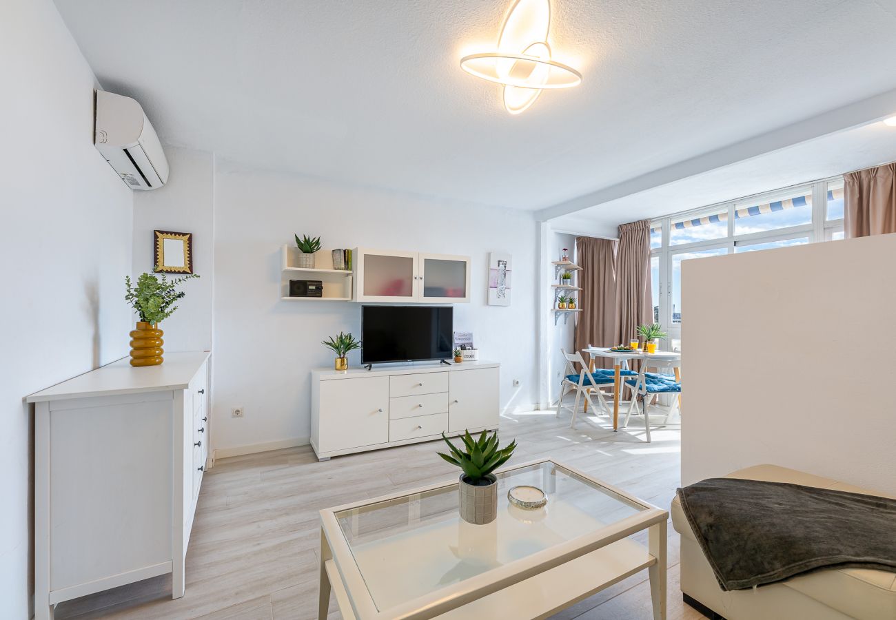 Estudio en Benalmádena -  Moderno, céntrico y espacioso estudio en Benalmádena 