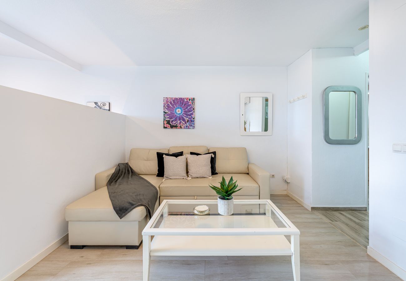 Estudio en Benalmádena -  Moderno, céntrico y espacioso estudio en Benalmádena 