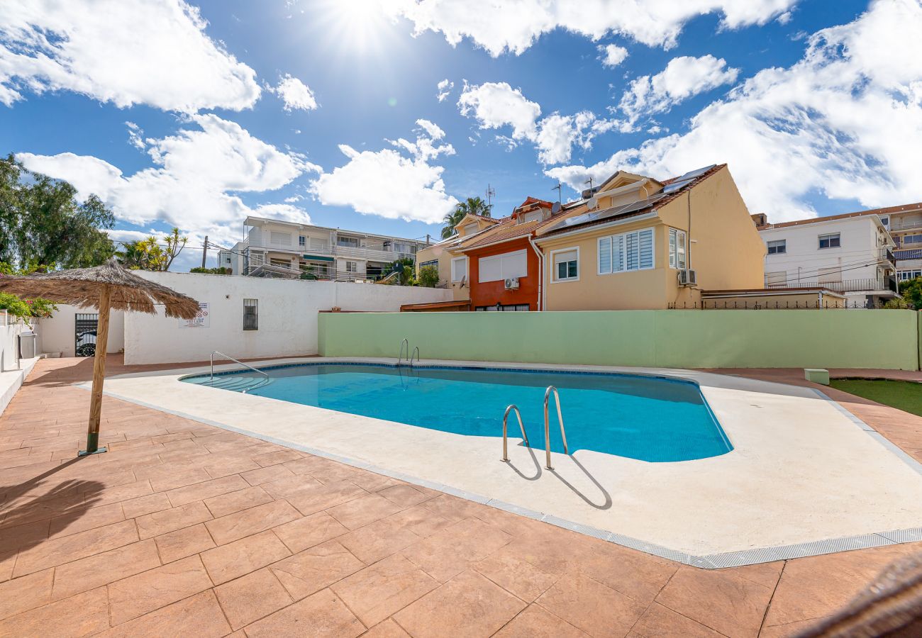 Estudio en Benalmádena -  Moderno, céntrico y espacioso estudio en Benalmádena 