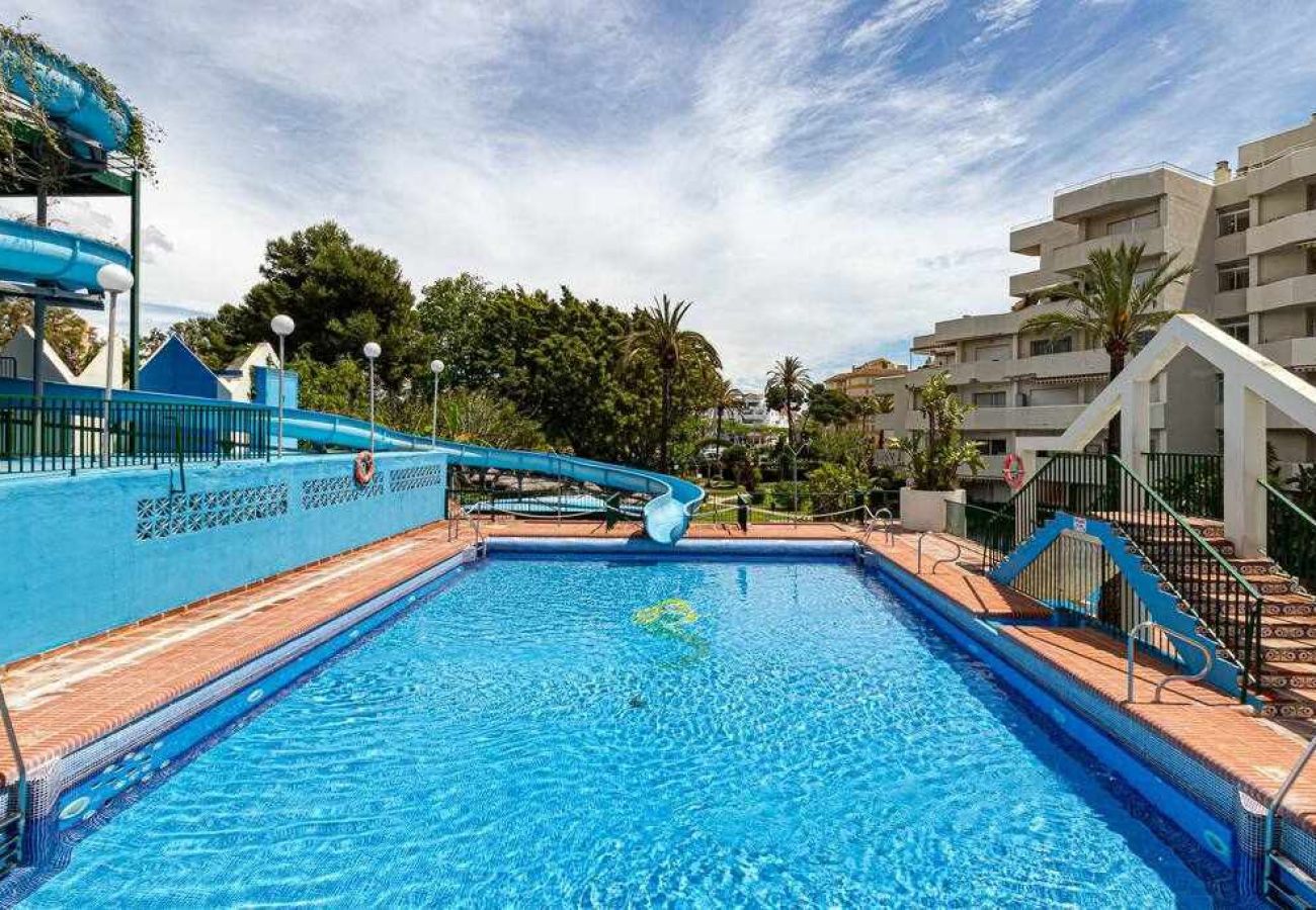 Apartamento en Benalmádena - Piso en Benalbeach con vista al mar y piscinas 