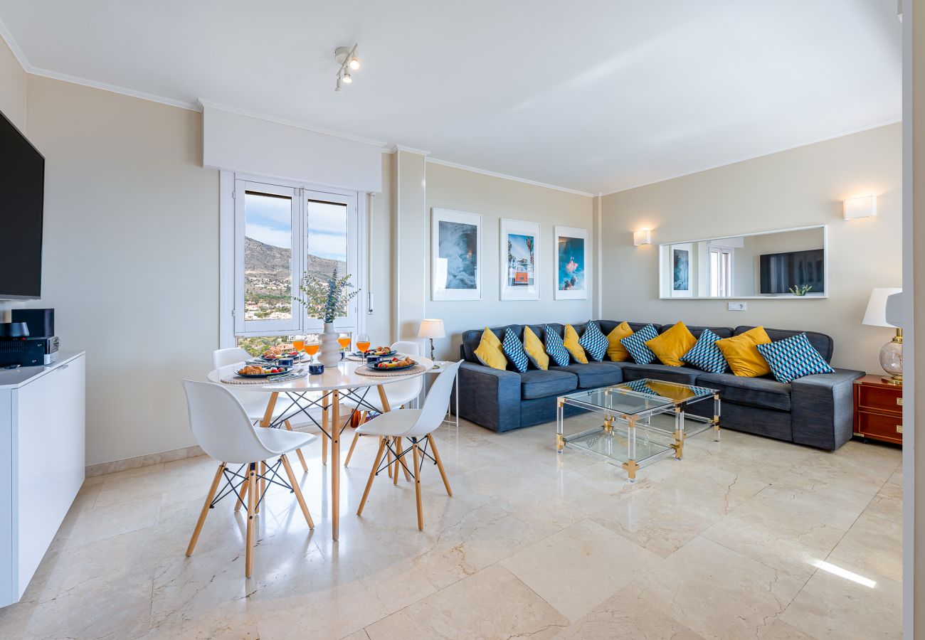 Apartamento en Benalmádena - APARTAMENTO PARA 6 CON VISTAS AL MAR Y PISCINA